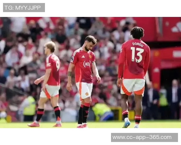 曼联赛后评分揭晓乌加特表现最差仅获两分多尔古约罗达洛特均低迷仅得四分 曼联赛后评分揭晓乌加特表现最差仅获两分多尔古约罗达洛特均低迷仅得四分